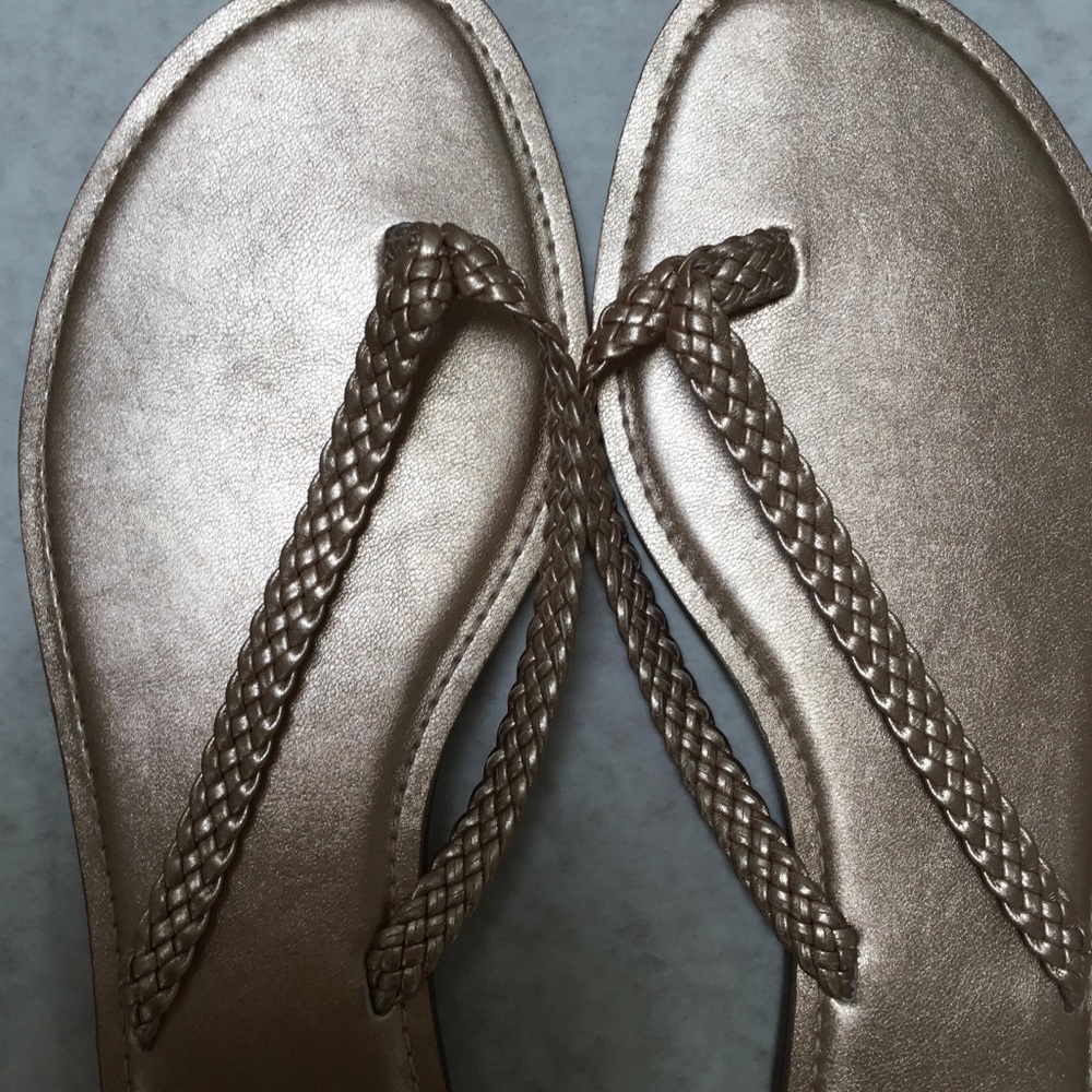 Banana Republic rose gold metallic sandals-10 - Picture 4 of 5